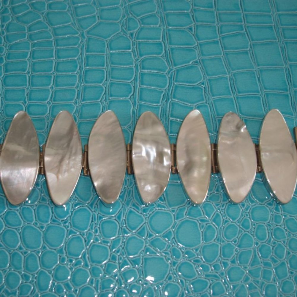 MOTHER OF PEARL CUSTOM MADE BIWA PEARL STERLING SILVER BRACELET NEW - Picture 3 of 10